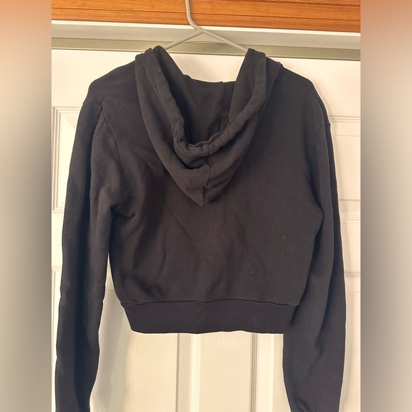 New York Black Cropped Hoodie - Picture 2 of 3